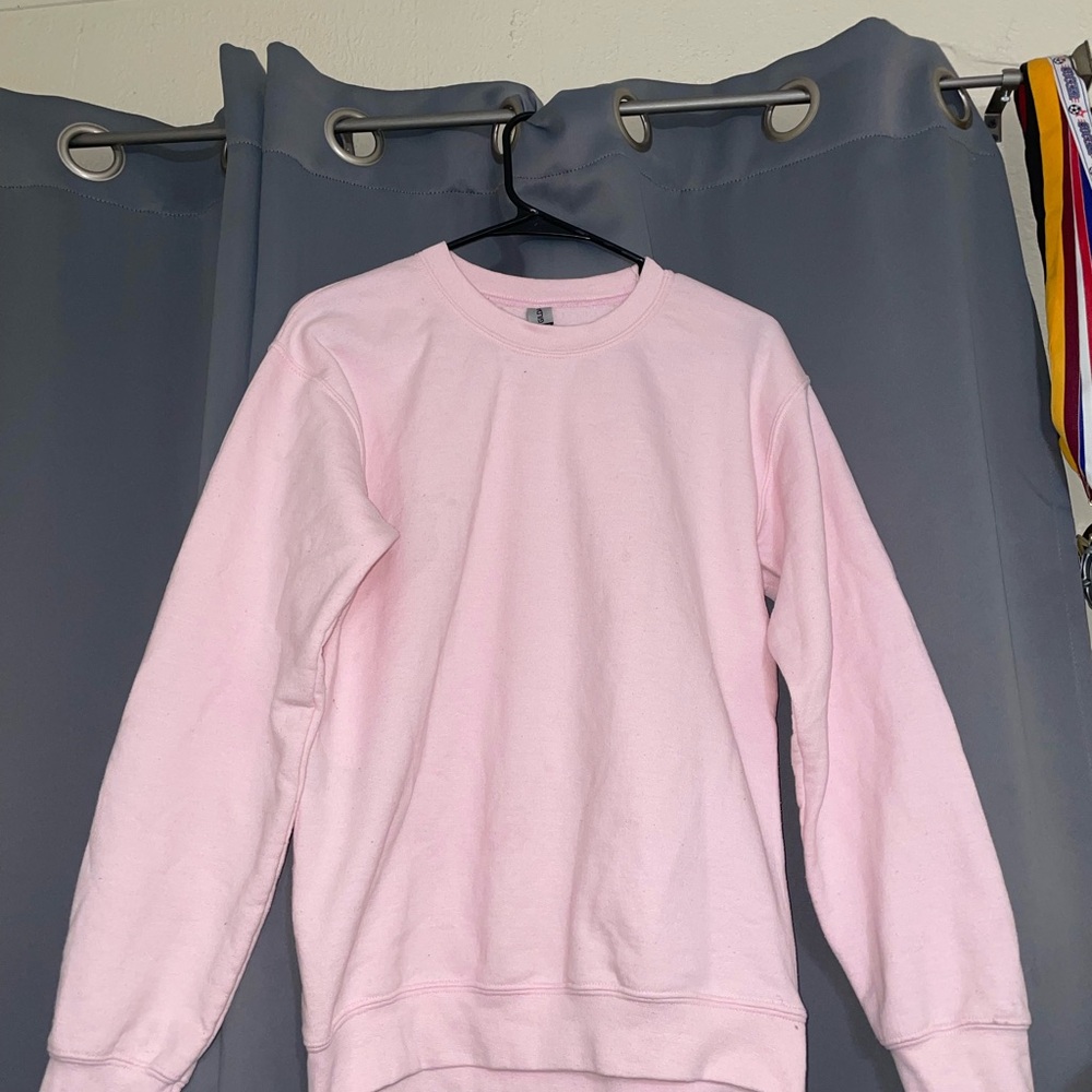 Women’s pink sweater
